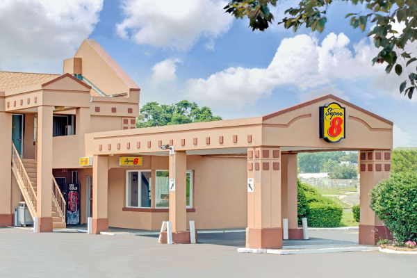 Las mejores ofertas de Super 8 by Wyndham Milford/New Haven Connecticut State Prison