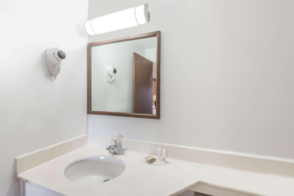 Las mejores ofertas de Super 8 by Wyndham Old Saybrook Connecticut State Prison