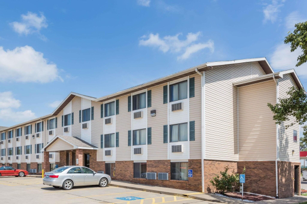 Las mejores ofertas de Super 8 by Wyndham Manhattan KS Manhattan