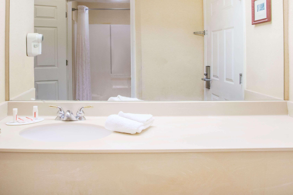 Las mejores ofertas de Howard Johnson By Wyndham Jackson Dyersburg