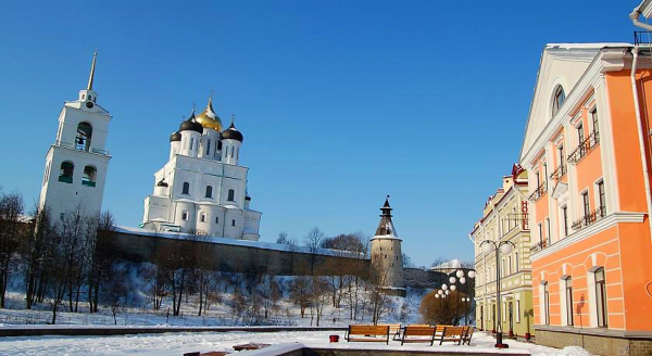 Las mejores ofertas de Golden Embankment Pskov 