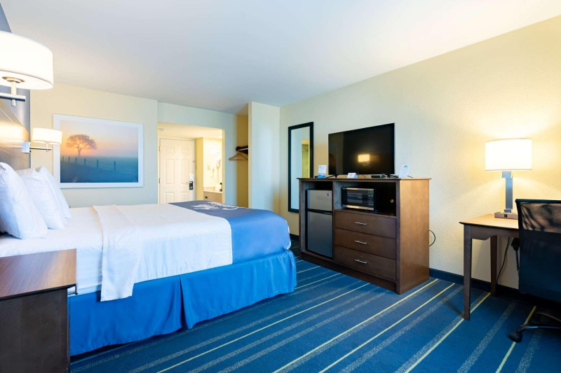 Days Inn by Wyndham Hartford/Closest Downtown
