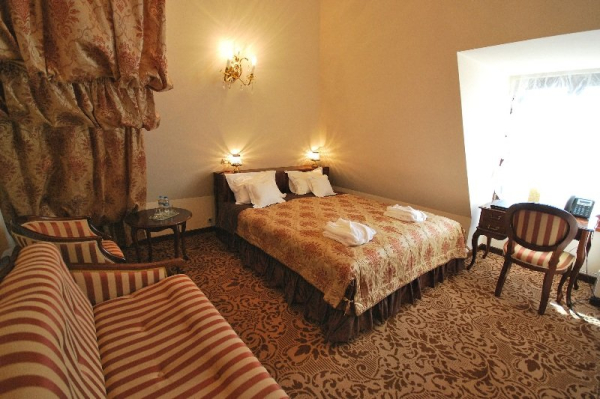 Las mejores ofertas de Dwor Kombornia Hotel & SPA Krosno