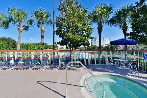 COMFORT INN & SUITES NEAR UNIVERSAL ORLANDO RESORT-CONVENTION CENTER