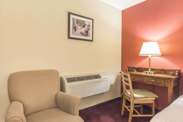 Las mejores ofertas de Rodeway Inn King William Algonquin Park