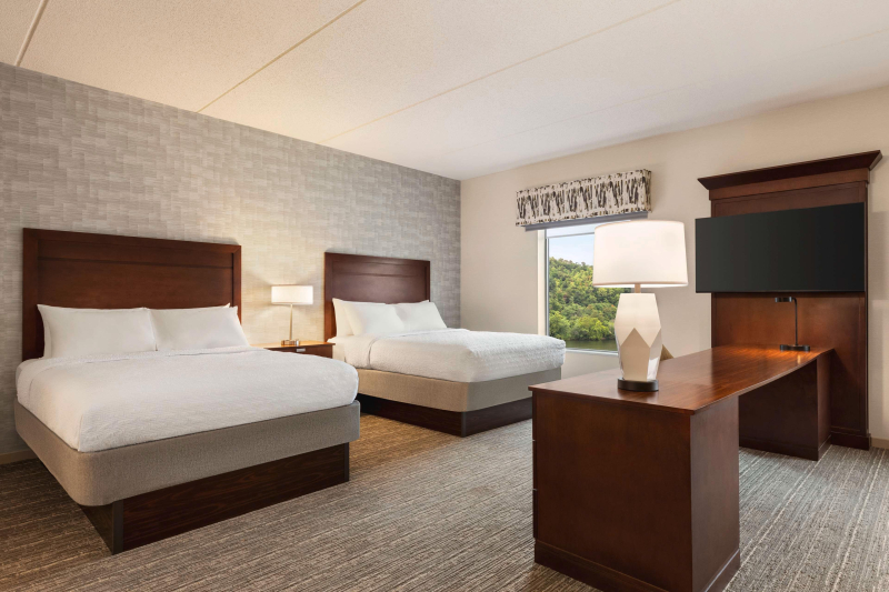 Hampton Inn & Suites Pittsburgh/Waterfront-West Ho