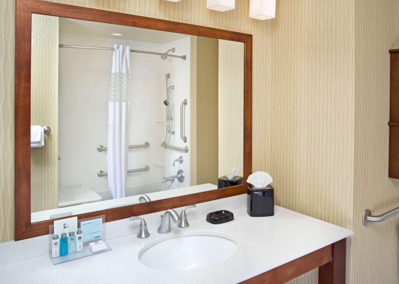 Hampton Inn & Suites Pittsburgh/Waterfront-West Ho