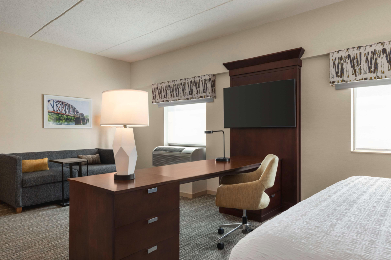 Hampton Inn & Suites Pittsburgh/Waterfront-West Ho