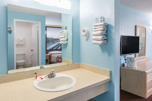 Las mejores ofertas de Super 8 by Wyndham Bishop Bishop