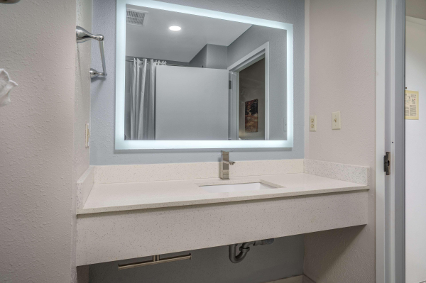 Las mejores ofertas de Best Western Plus Silver Creek Inn Swansboro