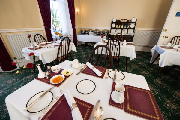 Las mejores ofertas de The Ben Doran Edinburgh City Chamber