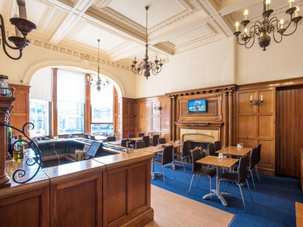 Las mejores ofertas de Travelodge Edinburgh Haymarket Edinburgh City Chamber