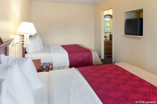 Las mejores ofertas de Econo Lodge Inn & Suites Six Flags Dallas