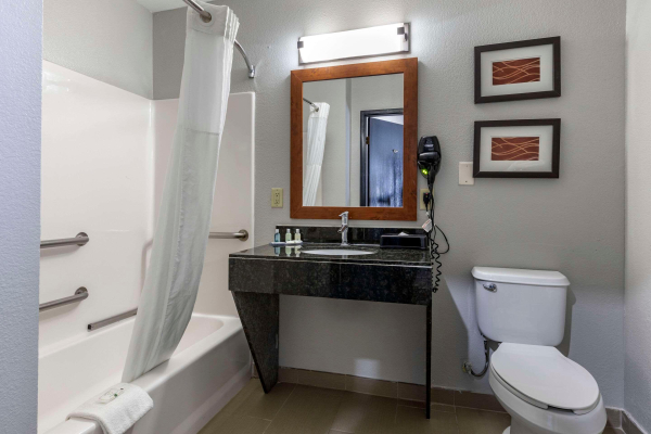 Las mejores ofertas de Quality Inn & Suites I-35 E/Walnut Hill Dallas 