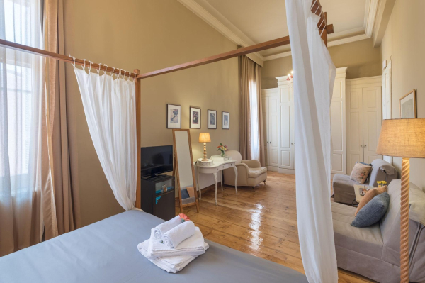 Las mejores ofertas de Syrou Melathron Syros