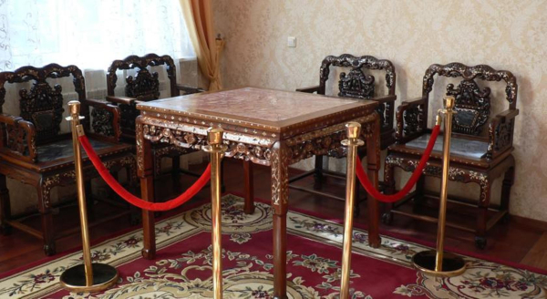 Las mejores ofertas de Imperatorsky Dvorets Khabarovsk