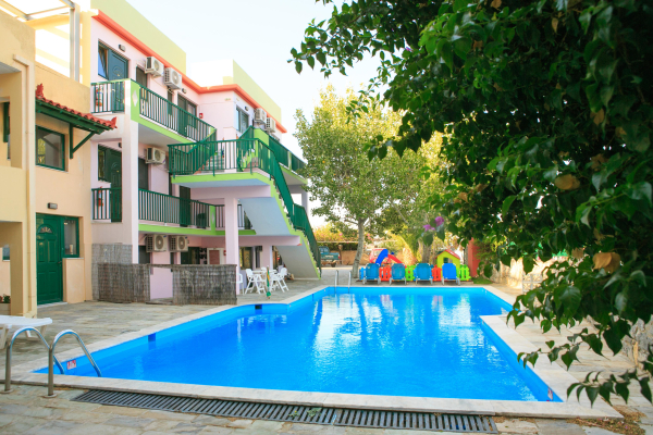 Las mejores ofertas de Stroubis Studios Karfas