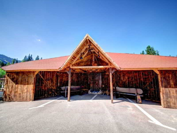 Las mejores ofertas de House Of Dracula Poiana