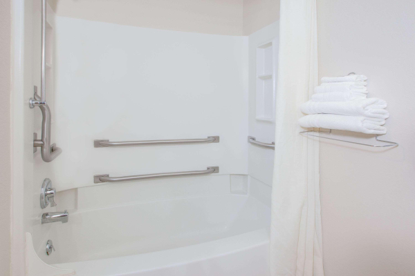 Las mejores ofertas de Super 8 by Wyndham Houghton Lake Houghton Lake