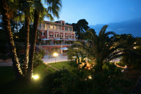 Las mejores ofertas de Hotel Park Novecento Resort Santa Cesarea Terme 