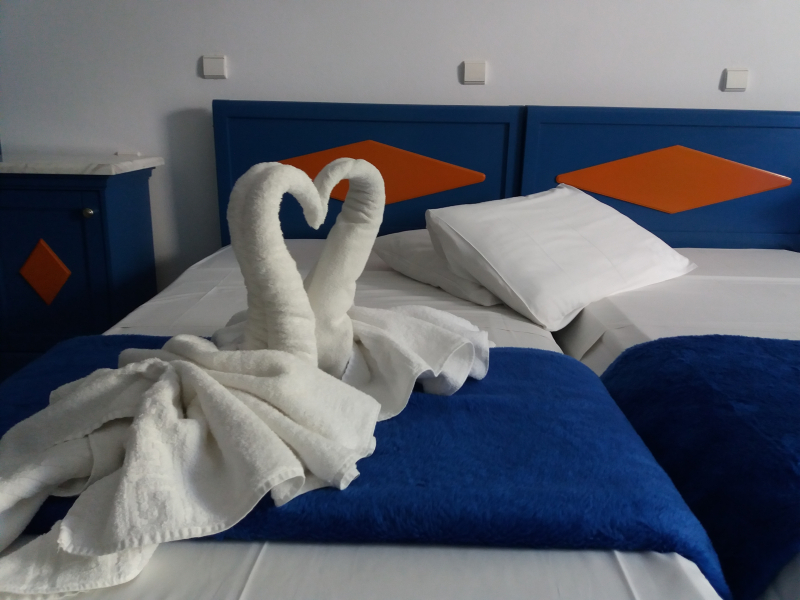 Leonidas Studios & Apartments