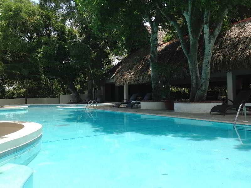 Coronado Golf & Beach Resort