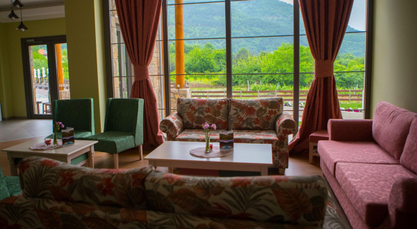 Las mejores ofertas de Irenes Resort Loutrakion 