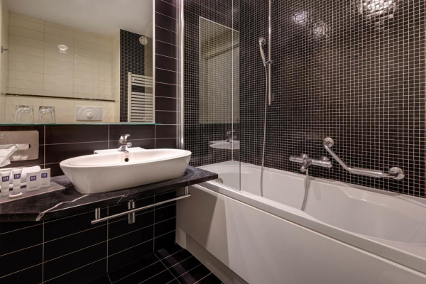 Las mejores ofertas de IH HOTELS ROMA Z3 Roma