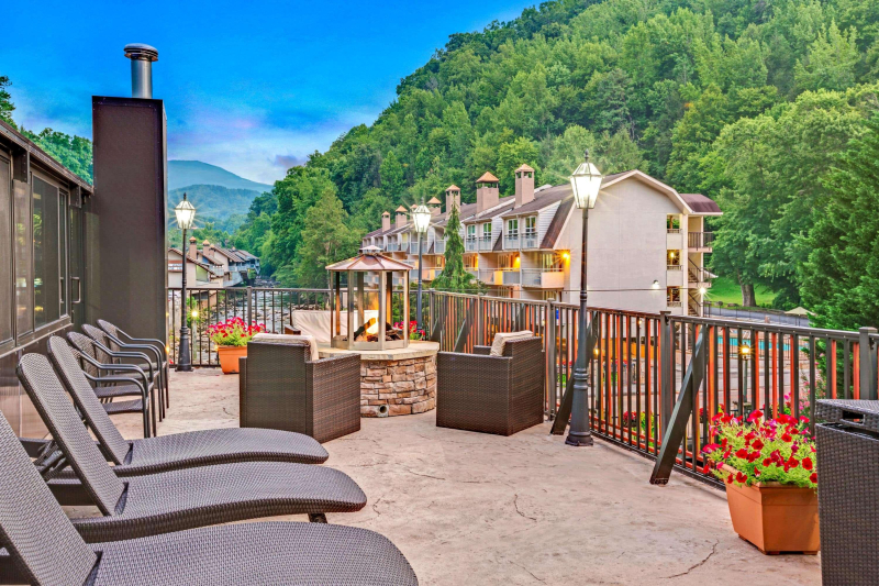 Baymont By Wyndham Gatlinburg On The River