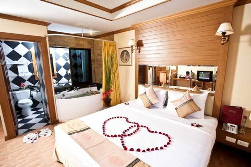 Las mejores ofertas de BANGKOK RESIDENCE Phuket