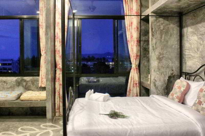 Be My Guest Hip Hotel