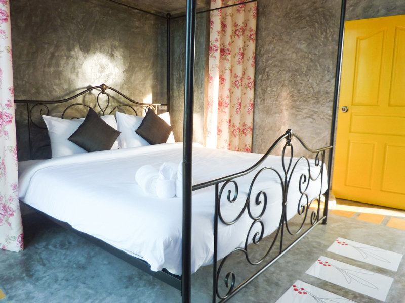 Be My Guest Hip Hotel