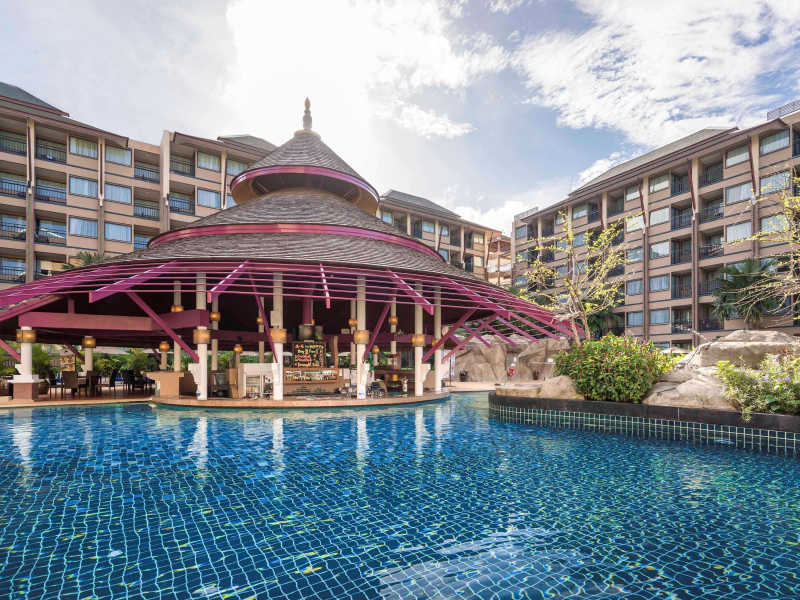 Novotel Phuket Vintage Park Resort