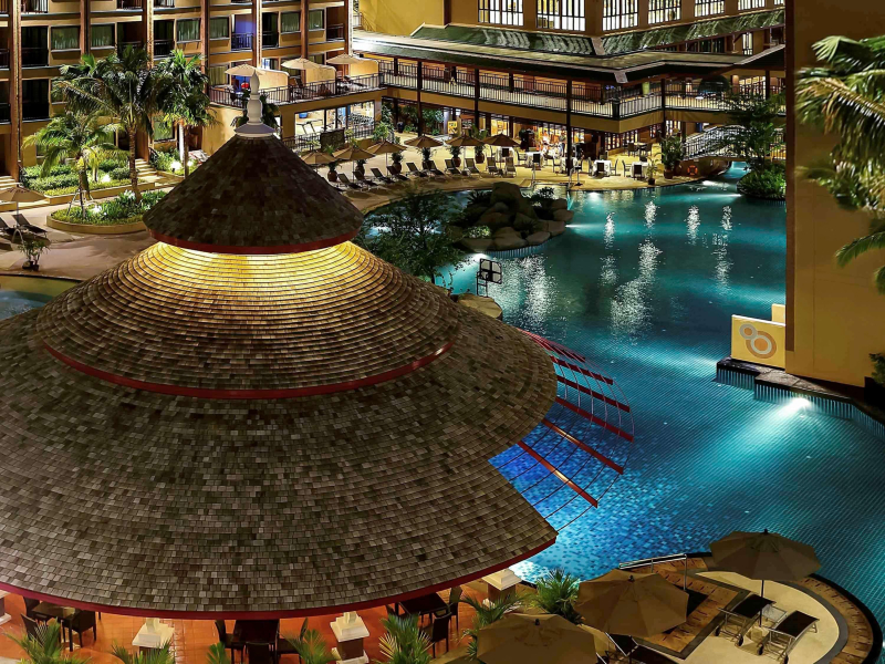 Novotel Phuket Vintage Park Resort