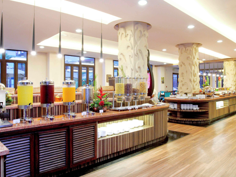 Novotel Phuket Vintage Park Resort