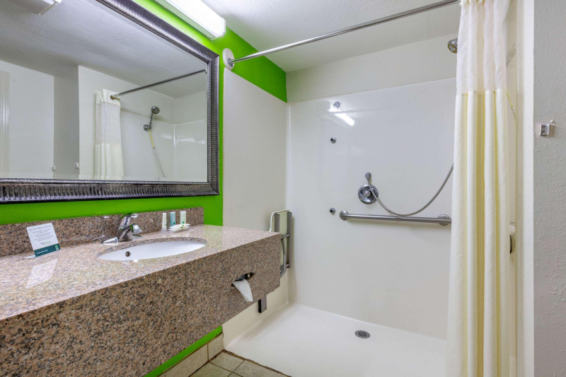 Quality Inn Auburn Campus Area I-85