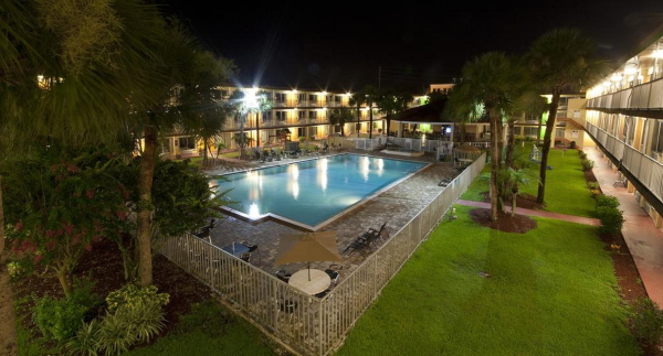 Las mejores ofertas de Roomba Inn & Suites Orlando