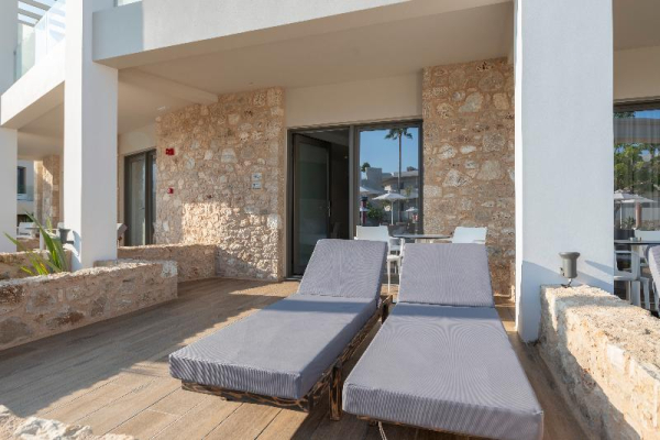 Las mejores ofertas de HOTEL APOLLON Lampi