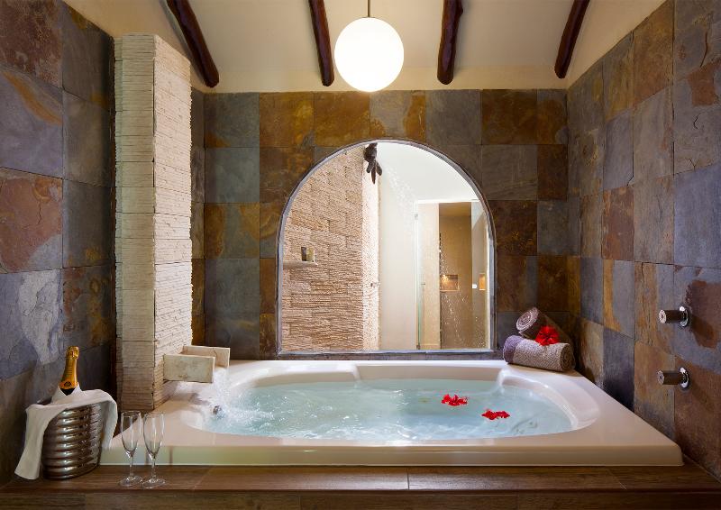 EL DORADO CASITAS ROYALE, GOURMET INCLUSIVE RESORT & SPA - ALL INCLUSIVE - ADULTS ONLY