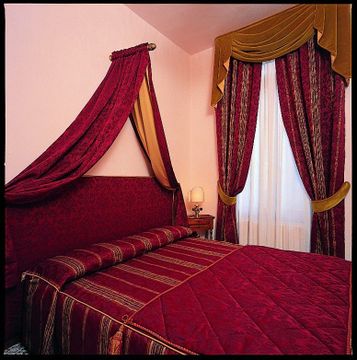 Las mejores ofertas de PALAZZO SCHIAVONI Venecia