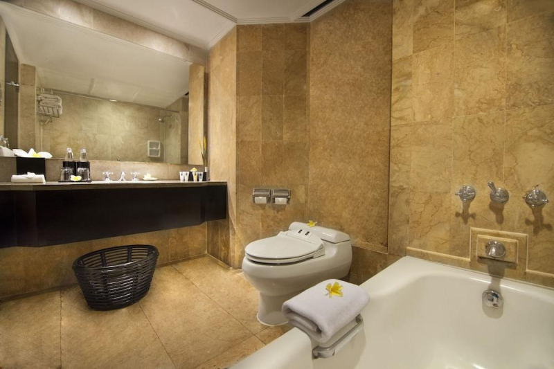 ROYAL BEACH SEMINYAK