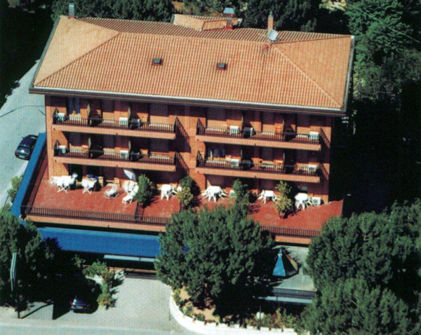 Las mejores ofertas de HOTEL LA VELA Passignano Sul Trasimeno