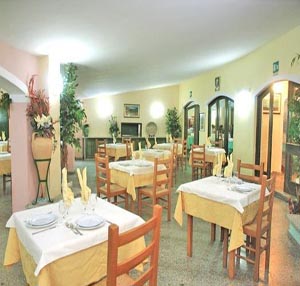 Las mejores ofertas de LE QUATTRO LUNE Orosei 