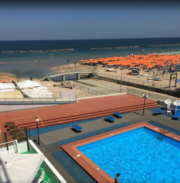 Las mejores ofertas de MAJESTIC Pesaro