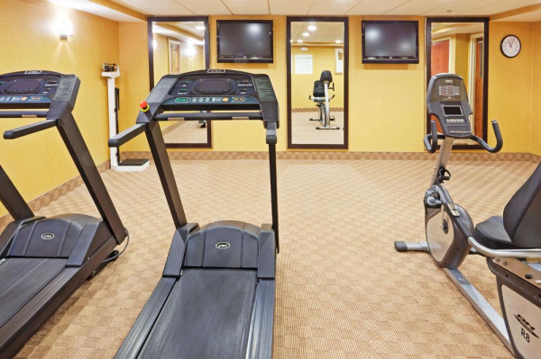 Las mejores ofertas de Holiday Inn Express Saugus (Logan Airport), An Ihg Hotel Saugus