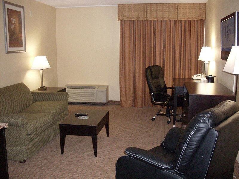 Las mejores ofertas de Holiday Inn WICHITA-AIRPORT Wichita