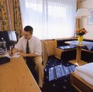 Las mejores ofertas de HOTEL MERCURE GARMISCH PARTENKIRCHEN  Garmisch-partenkirchen