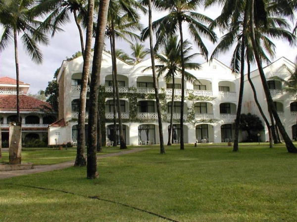 Las mejores ofertas de SAROVA WHITESANDS BEACH RESORT & SPA Mombasa 