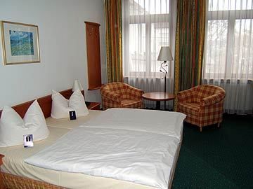 Las mejores ofertas de CITY HOTEL KAISERHOF Frankfurt