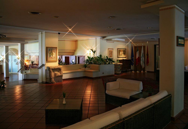 Las mejores ofertas de ORIZZONTE Acireale